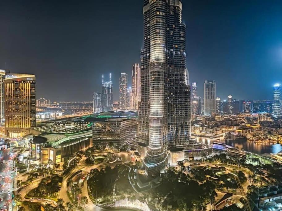 Magnificent 2 Bedroom With Stunning Burj Khalifa View Apartment Dubai