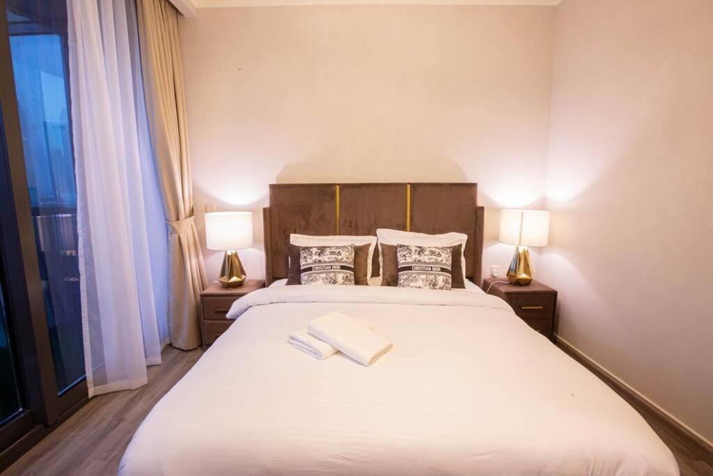 Magnificent 2 Bedroom With Stunning Burj Khalifa View Dubai